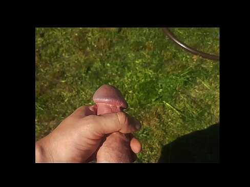 ❤️ Hot hottie får sin lyserøde fisse kneppet og kommer med en sprøjte i en sommerhave ️ Just porno at da.liporno.ru