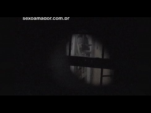 ❤️ Blondie bliver hemmeligt videooptaget af en voyeur fra nabolaget gemt bag hule mursten ️ Just porno at da.liporno.ru