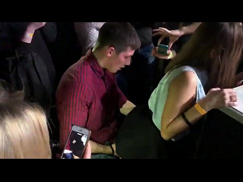 ❤️ Rigtig sex i en russisk natklub. 18-årig russisk pige i anus og vagina kneppet i en natklub ️ Just porno at da.liporno.ru